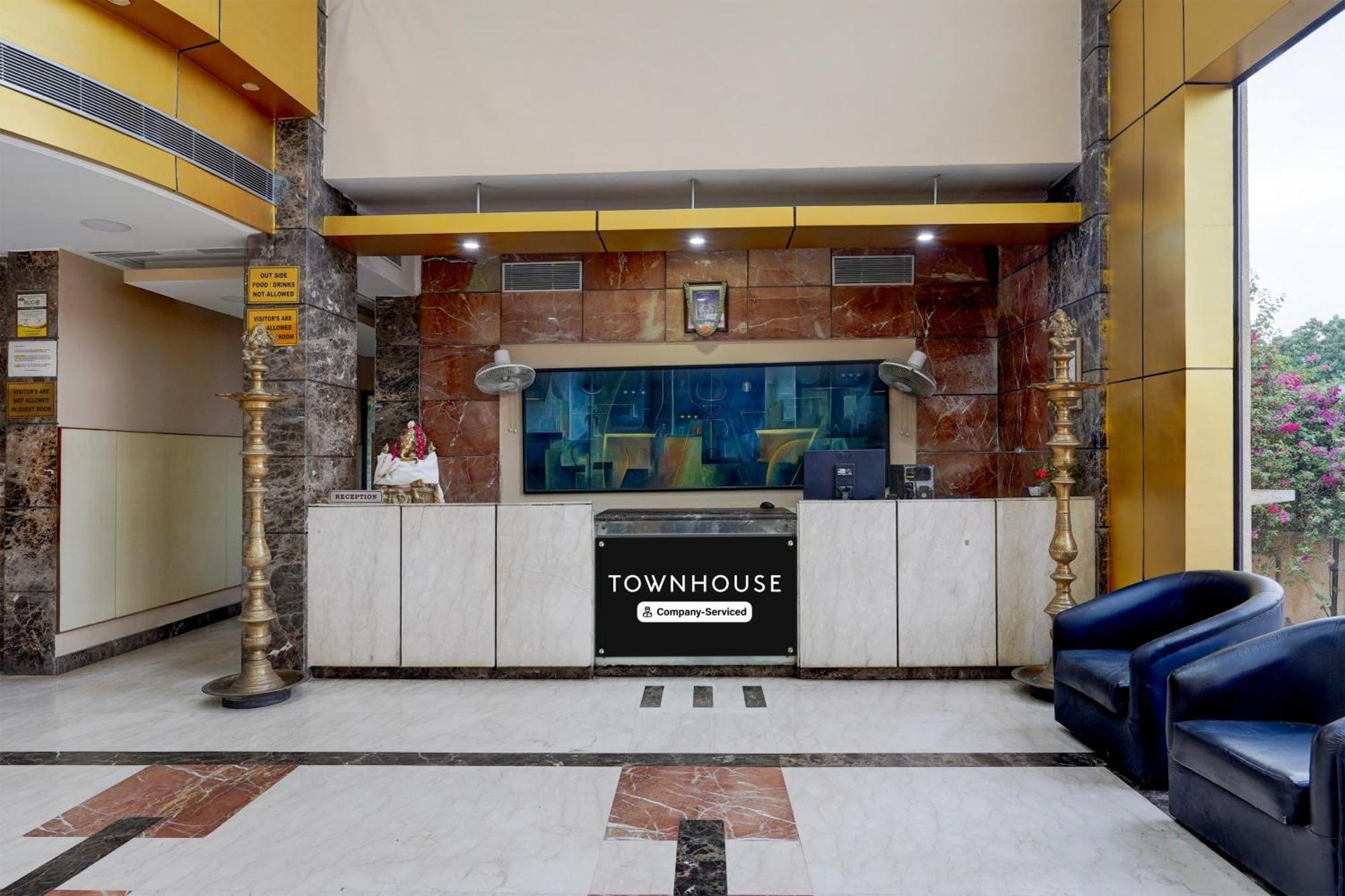 ホテル Super Townhouse Koyambedu チェンナイ エクステリア 写真