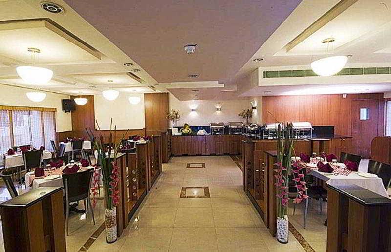 ホテル Super Townhouse Koyambedu チェンナイ エクステリア 写真